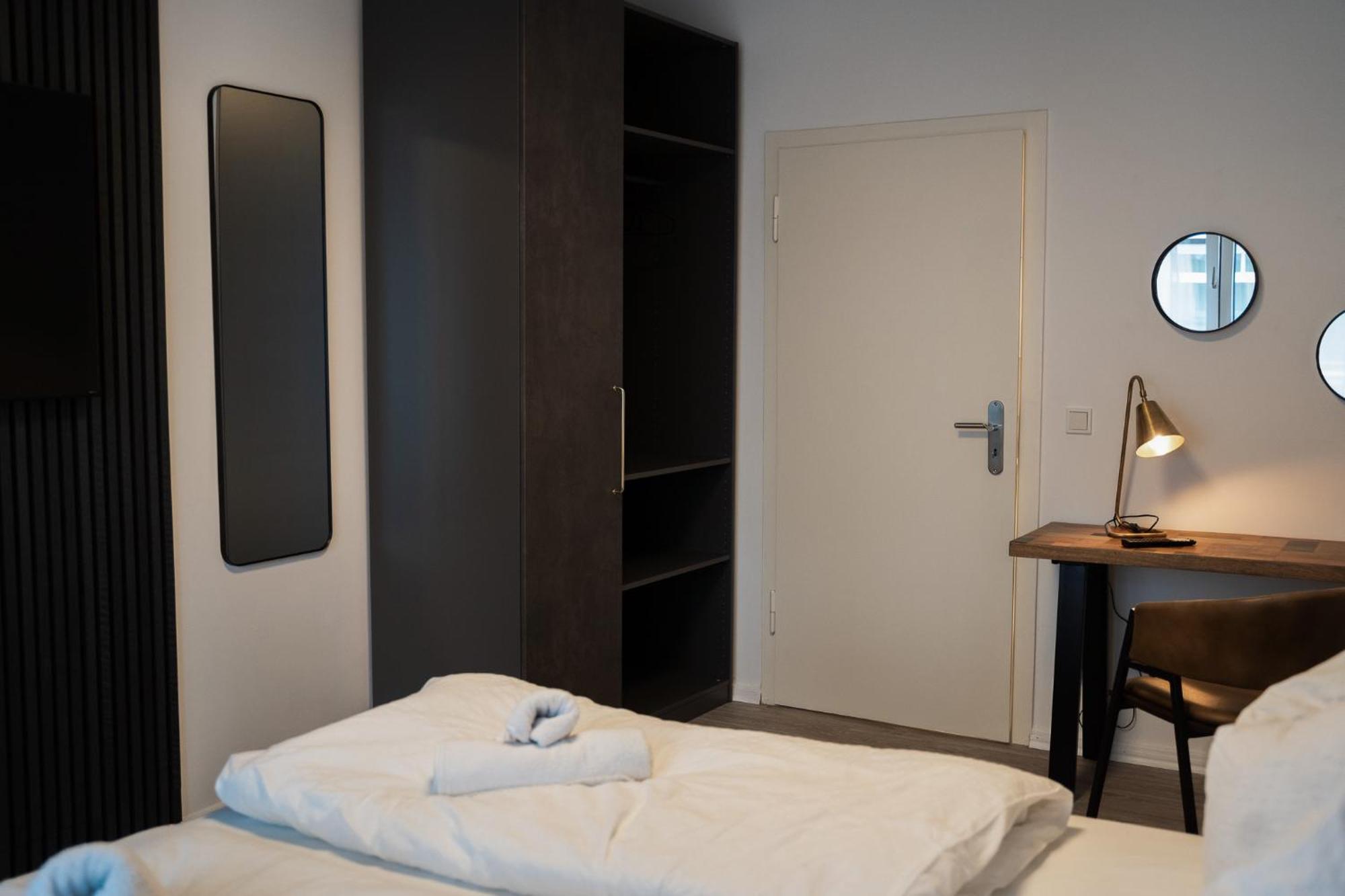 Ferienwohnungen Im Stadtzentrum -Junik Apartments Krefeld Bagian luar foto